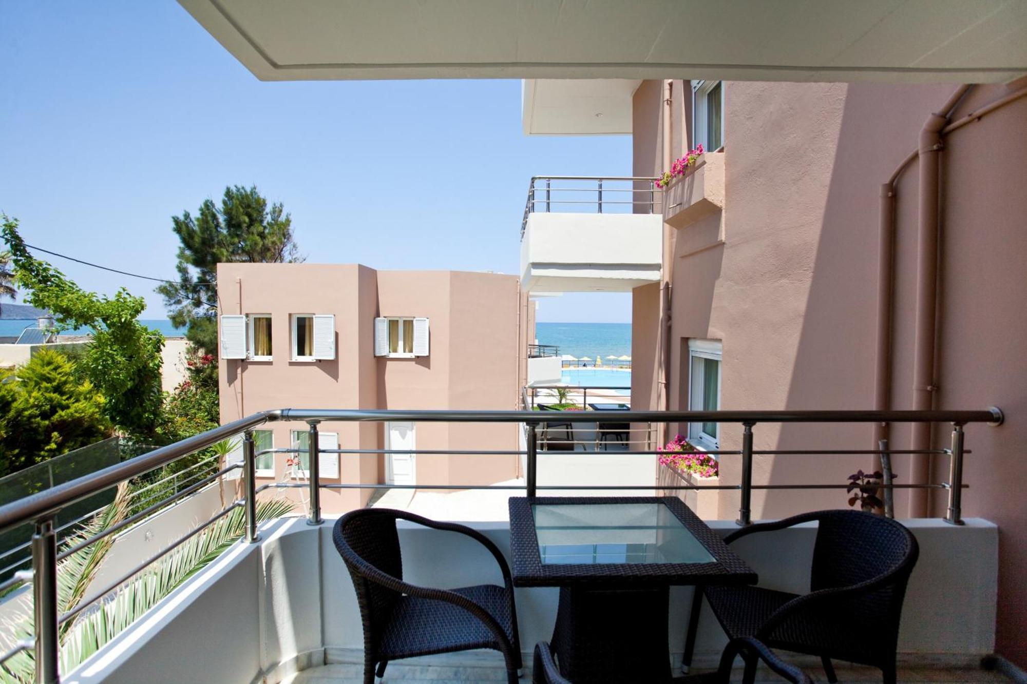 Phaedra Hotel 2*