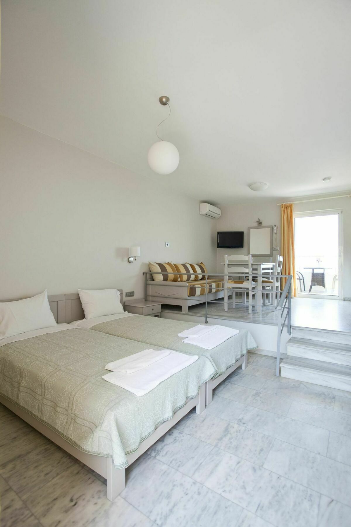 Phaedra Hotel 2*