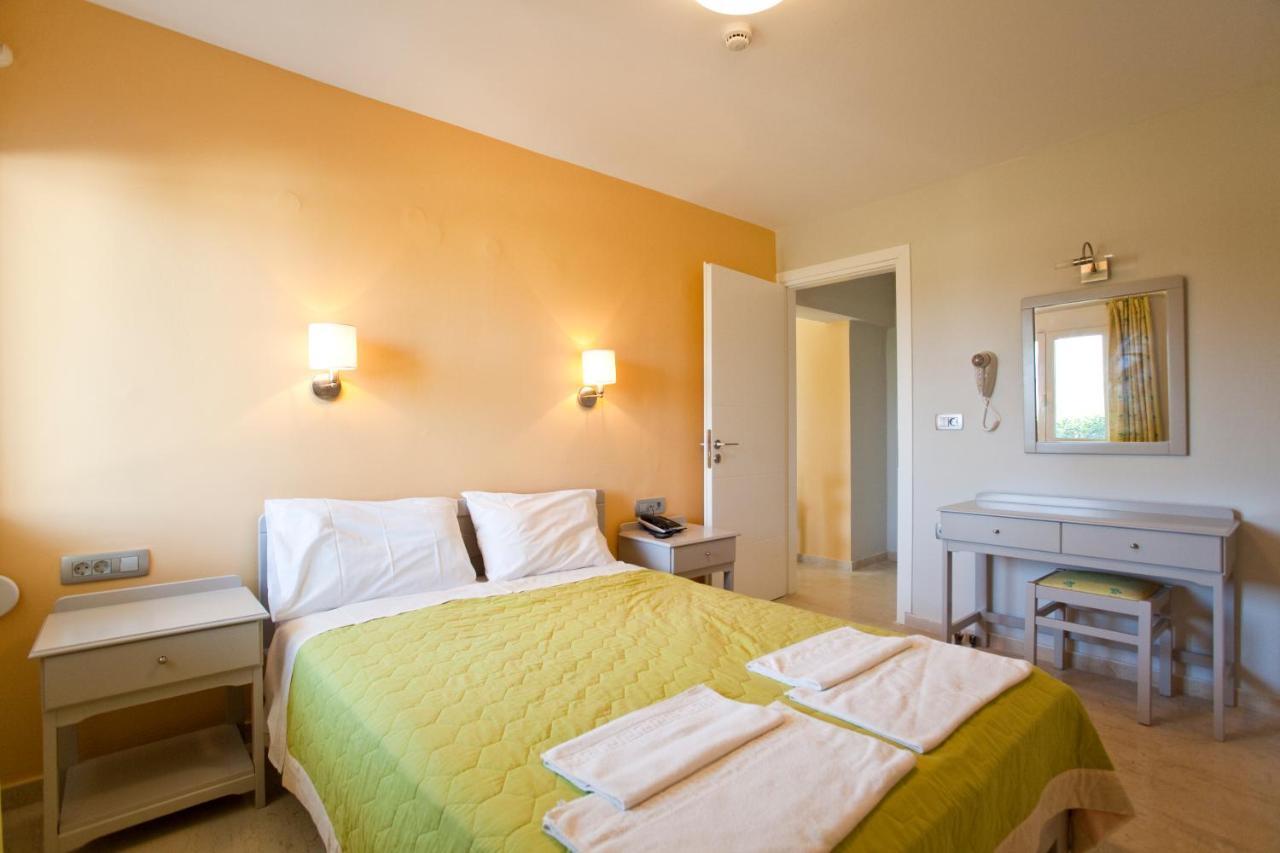 Hotel Phaedra Stalos