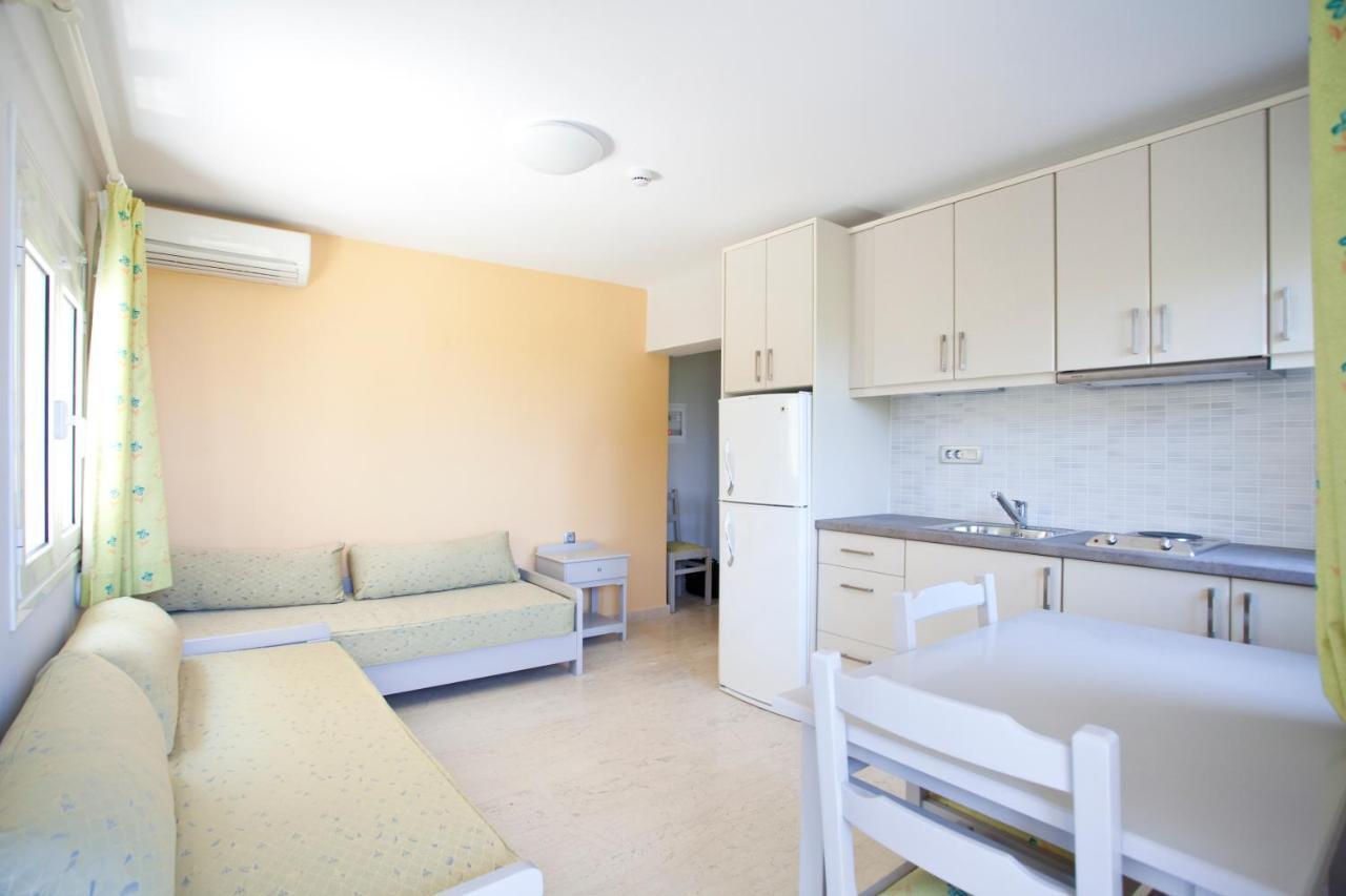 Phaedra Hotel 2*
